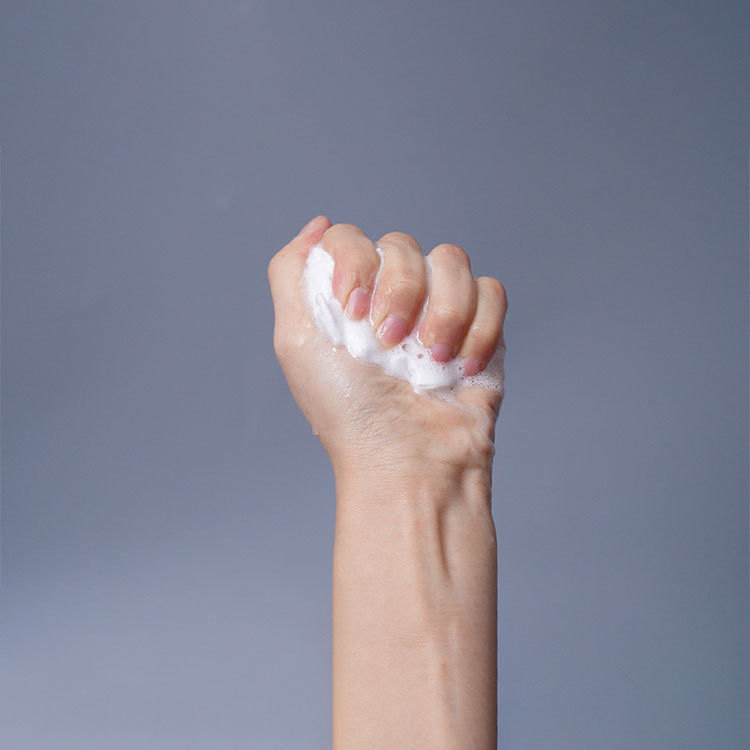 Custom Formulations Wet Wipe with Vertically Integrated Manufacturing and Global Compliance Support
